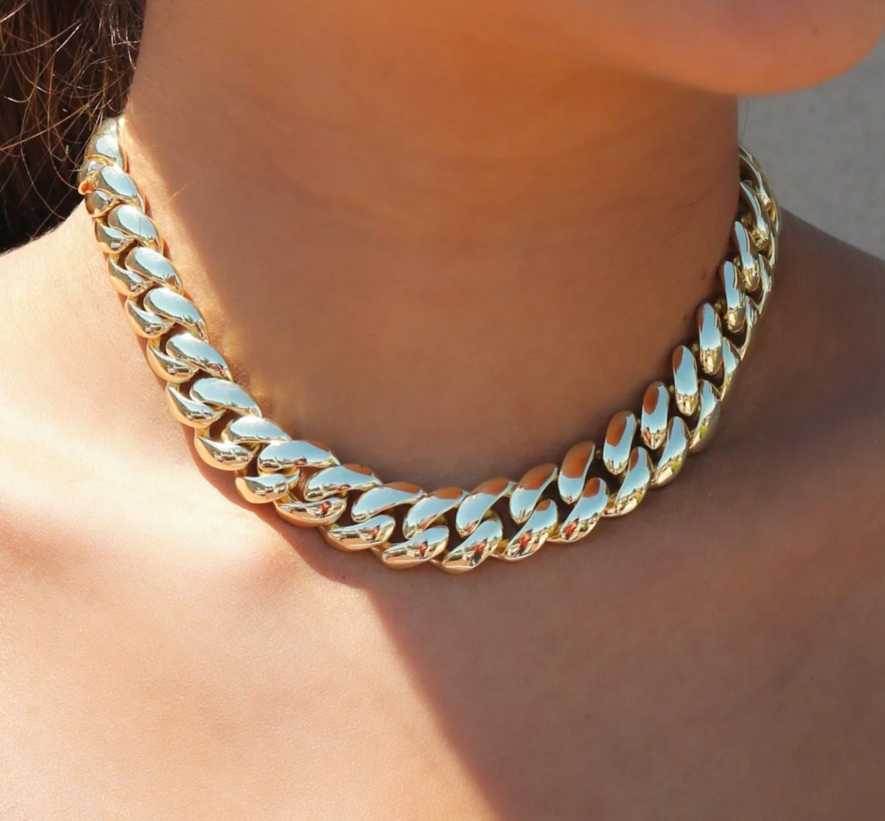 bold gold curb link necklace